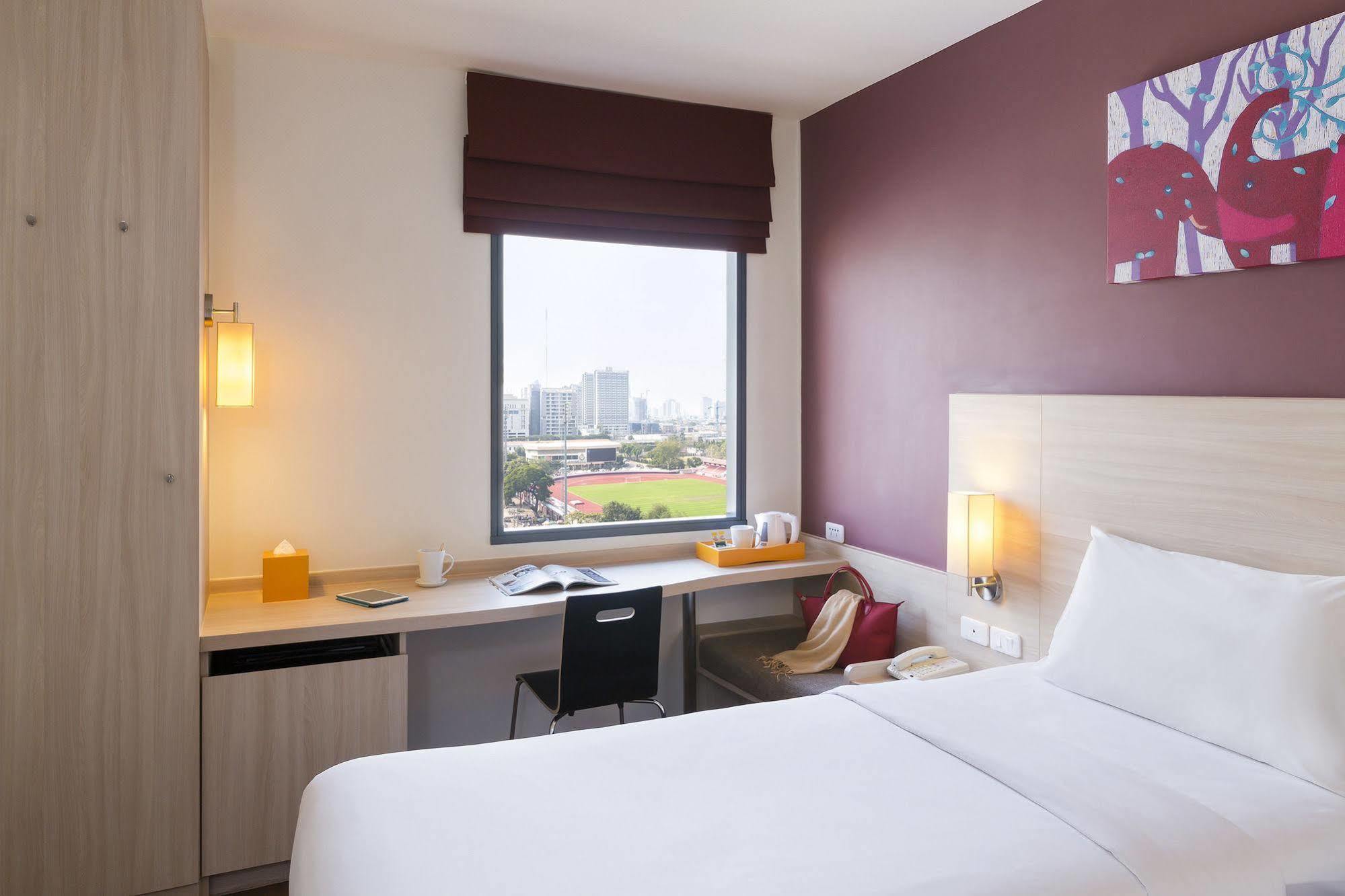 ibis Bangkok Siam - SHA Extra Plus Hotel Bagian luar foto